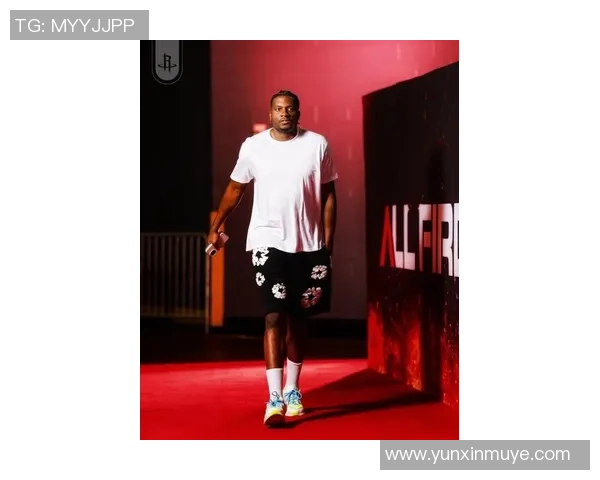 火箭官媒晒球员步入球馆瞬间:新援凯文·杜兰特分外有目共睹